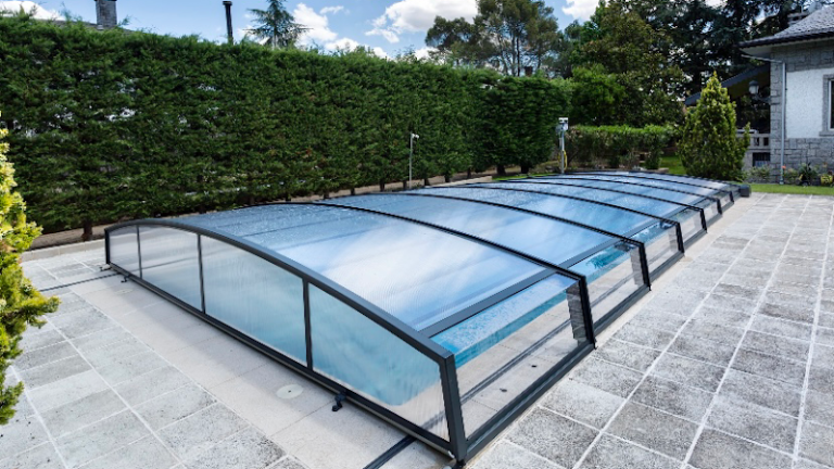 Abrisud Cubiertas de Piscina y Pérgolas . Showroom