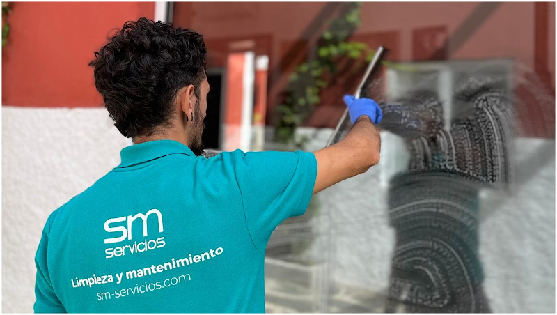 SM Servicios de Limpieza en Las Palmas - instalador