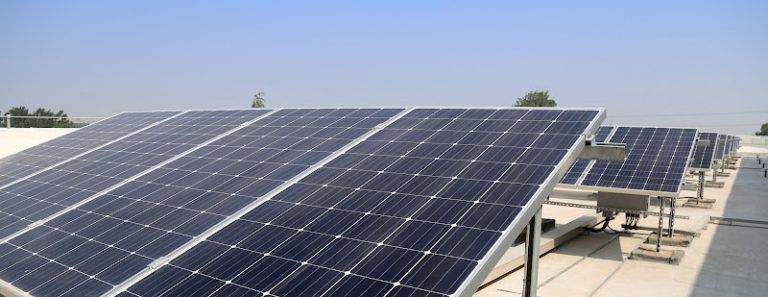 Zerinthia Battery, Instalación de placas solares
